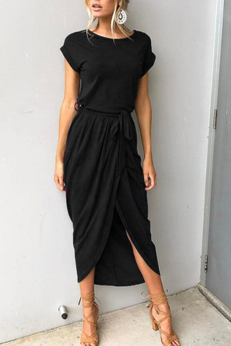 Effortlessly Elegant Dress with a Timeless Design