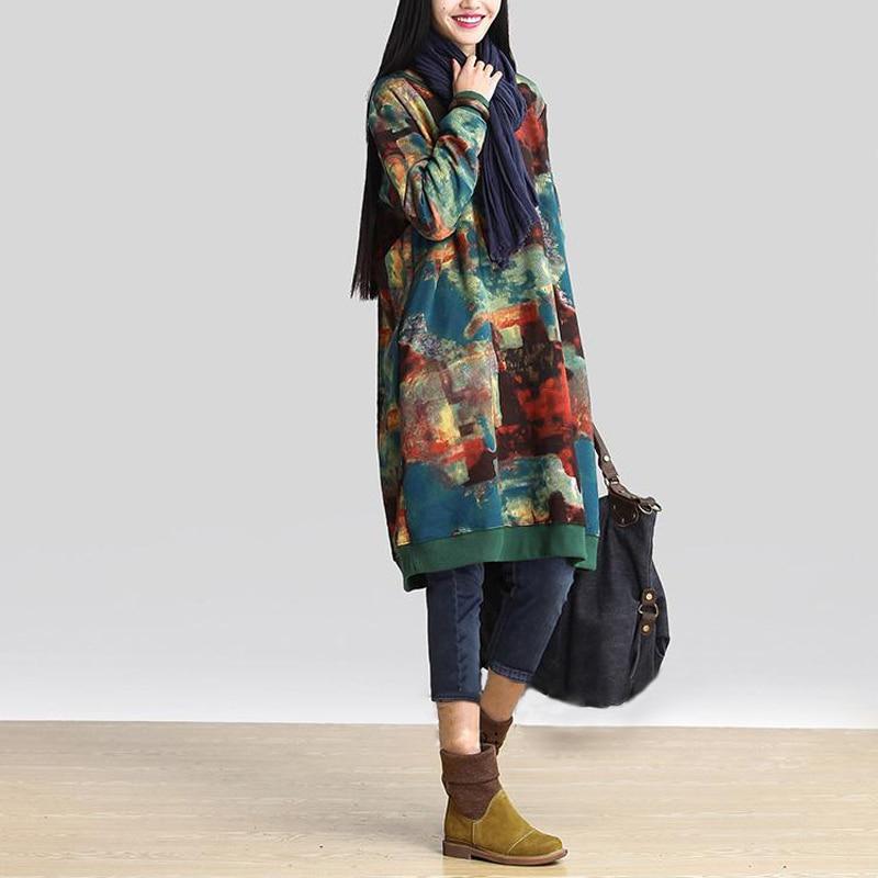 Well Tailored Sweater with a Graceful Silhouette