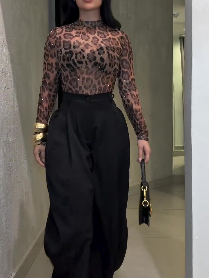 Classic Vintage Pants with a Flattering Fit