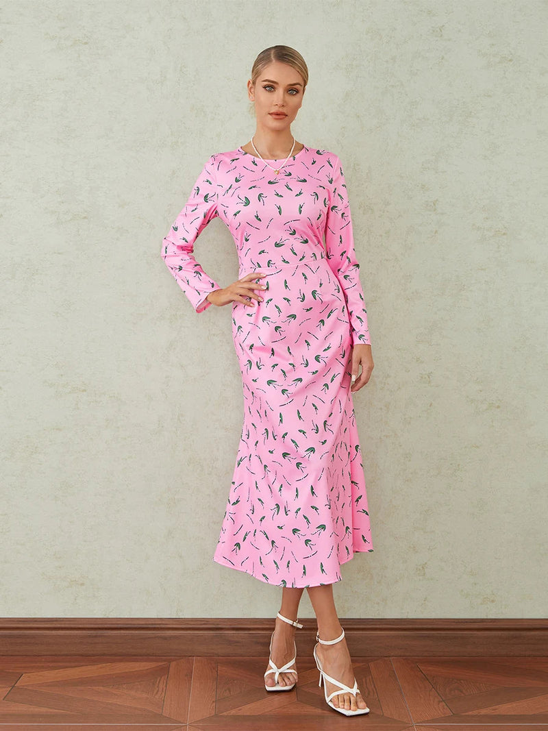 Gracefully Styled Dress for Any Occasion