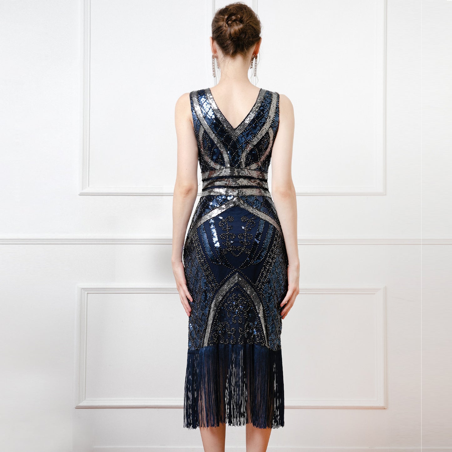Effortlessly Elegant Dress with a Timeless Design