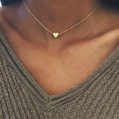 Romantic Gold Necklace for Special Moments