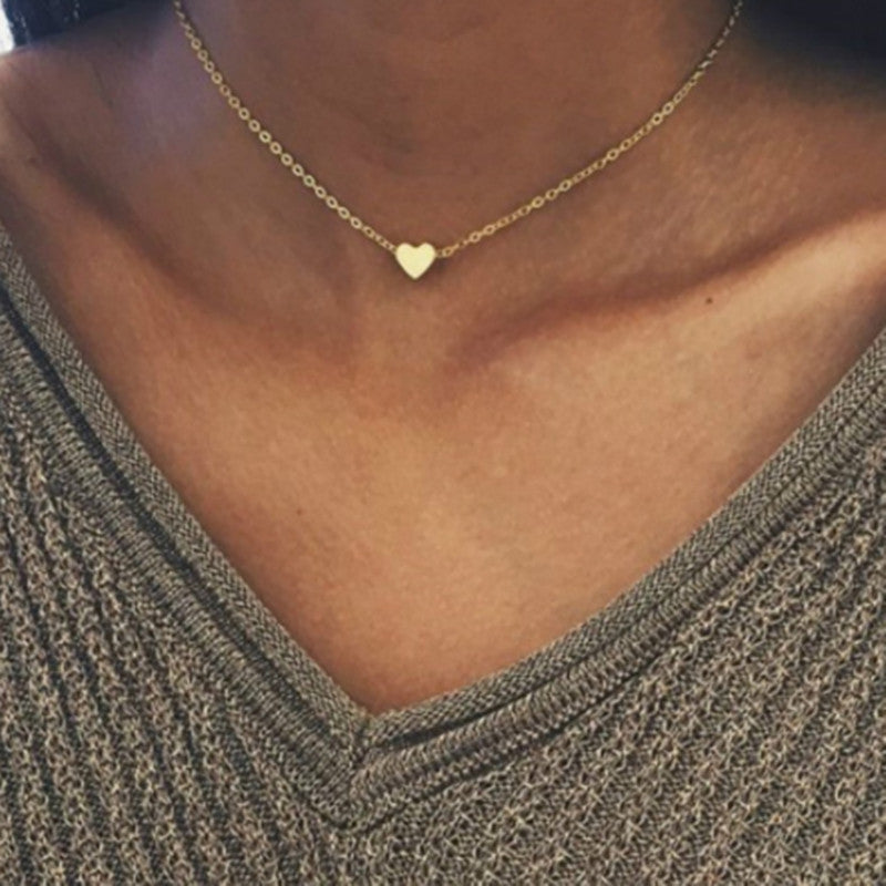 Romantic Gold Necklace for Special Moments