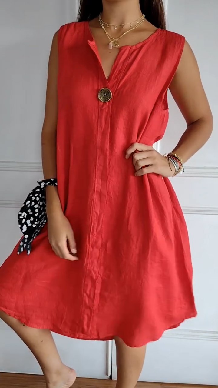 Classic Vintage Dress with a Flattering Fit