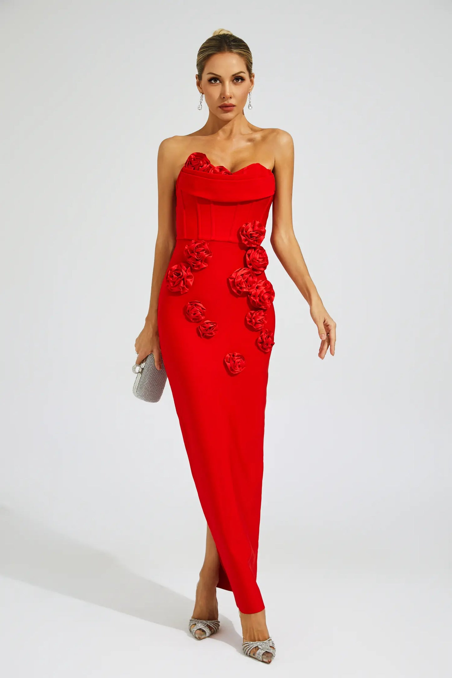 Beautifully Crafted Dress in a Classic Style