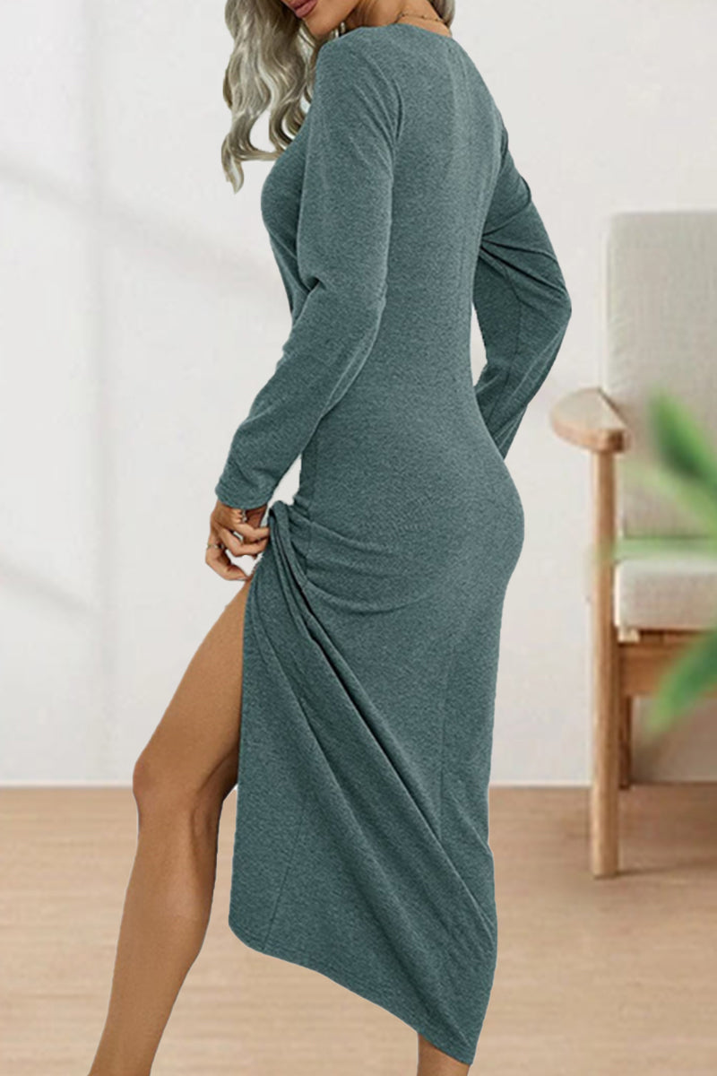 Sophisticated Dress with a Clean Classic Look