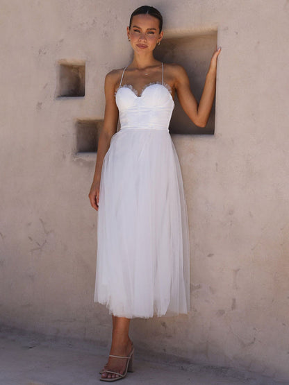 Beautifully Finished Dress in a Timeless Design