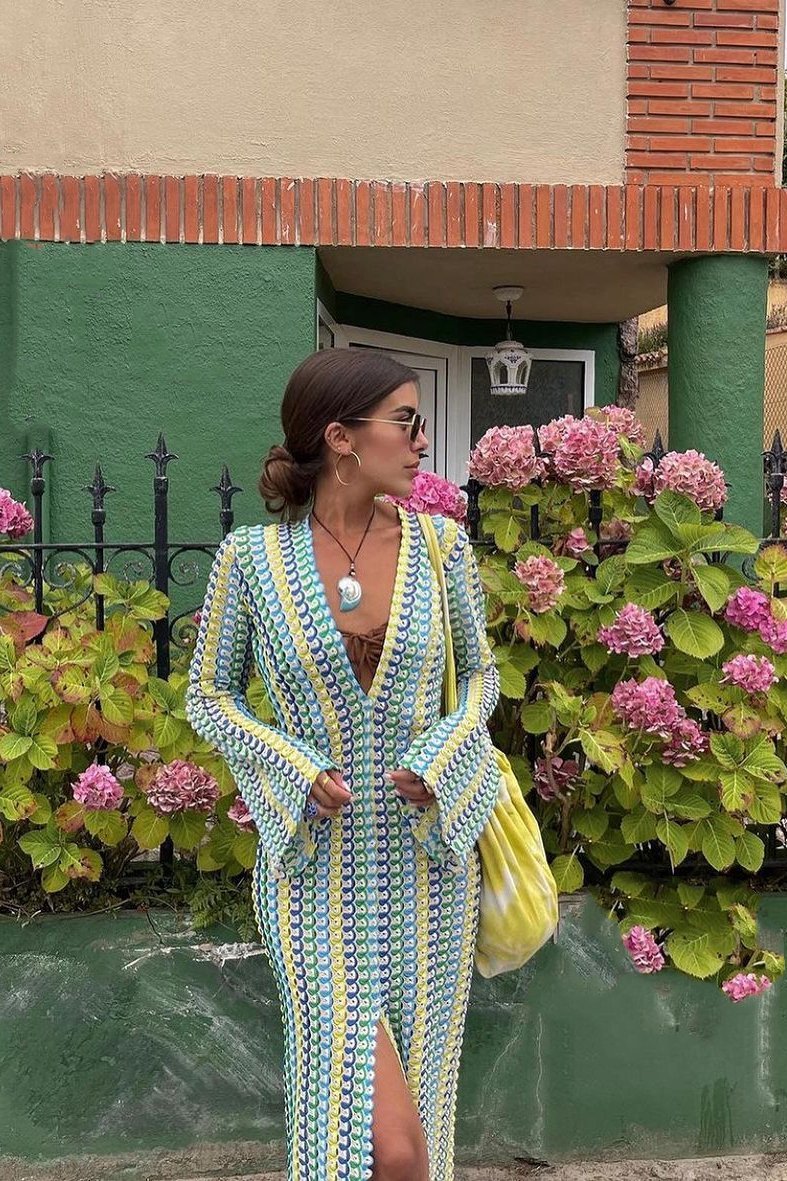 Effortlessly Elegant Dress with a Timeless Design