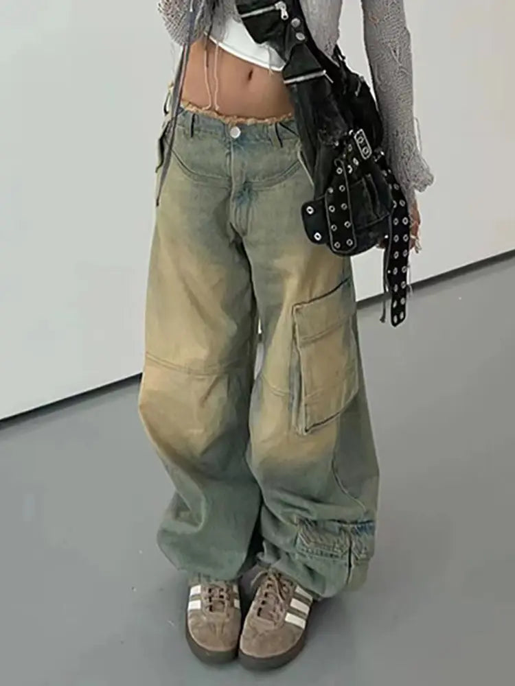 Well Tailored Pants with a Graceful Silhouette