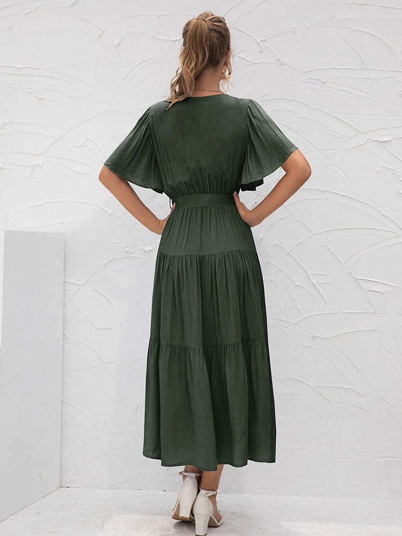 Effortlessly Elegant Dress with a Timeless Design