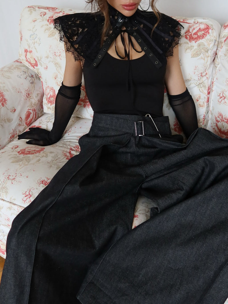 Effortlessly Elegant Garment with a Timeless Design