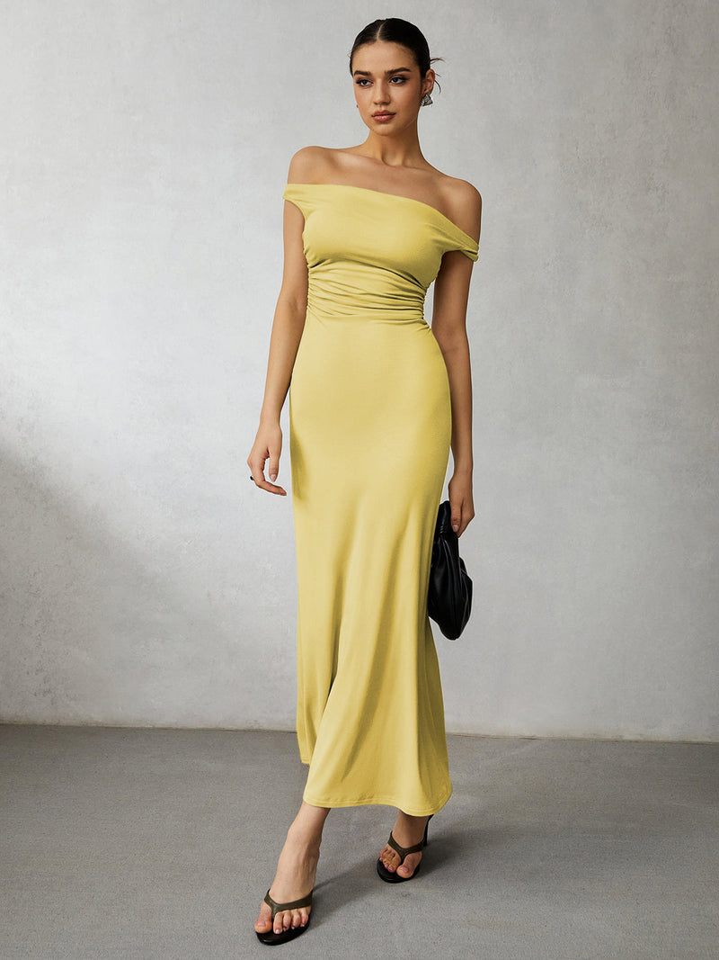 Effortlessly Elegant Dress with a Timeless Design
