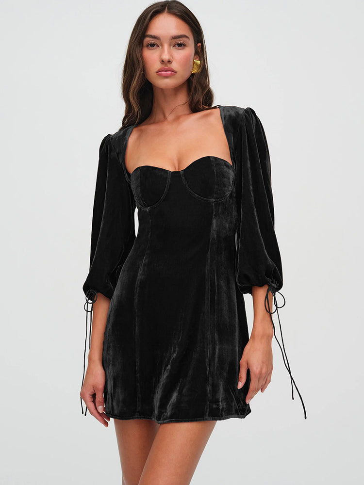 Sophisticated Dress with a Clean Classic Look