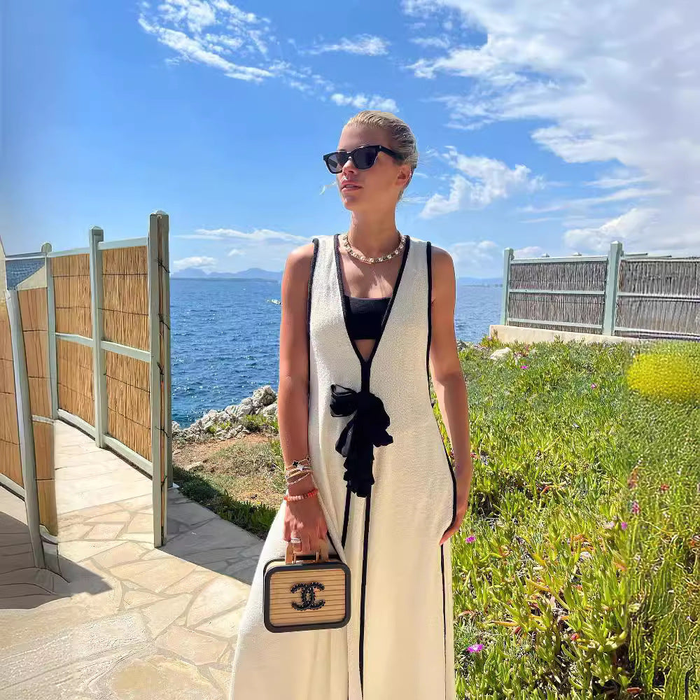 Effortlessly Elegant Dress with a Timeless Design