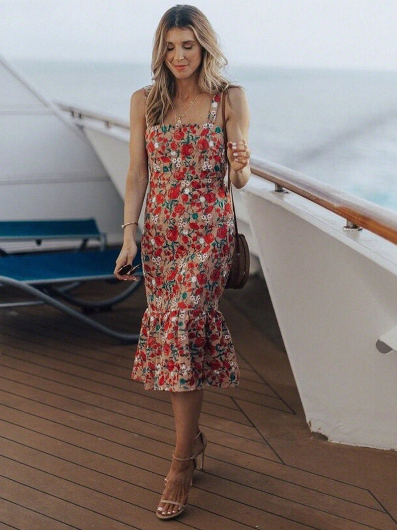 Gracefully Styled Dress for Any Occasion