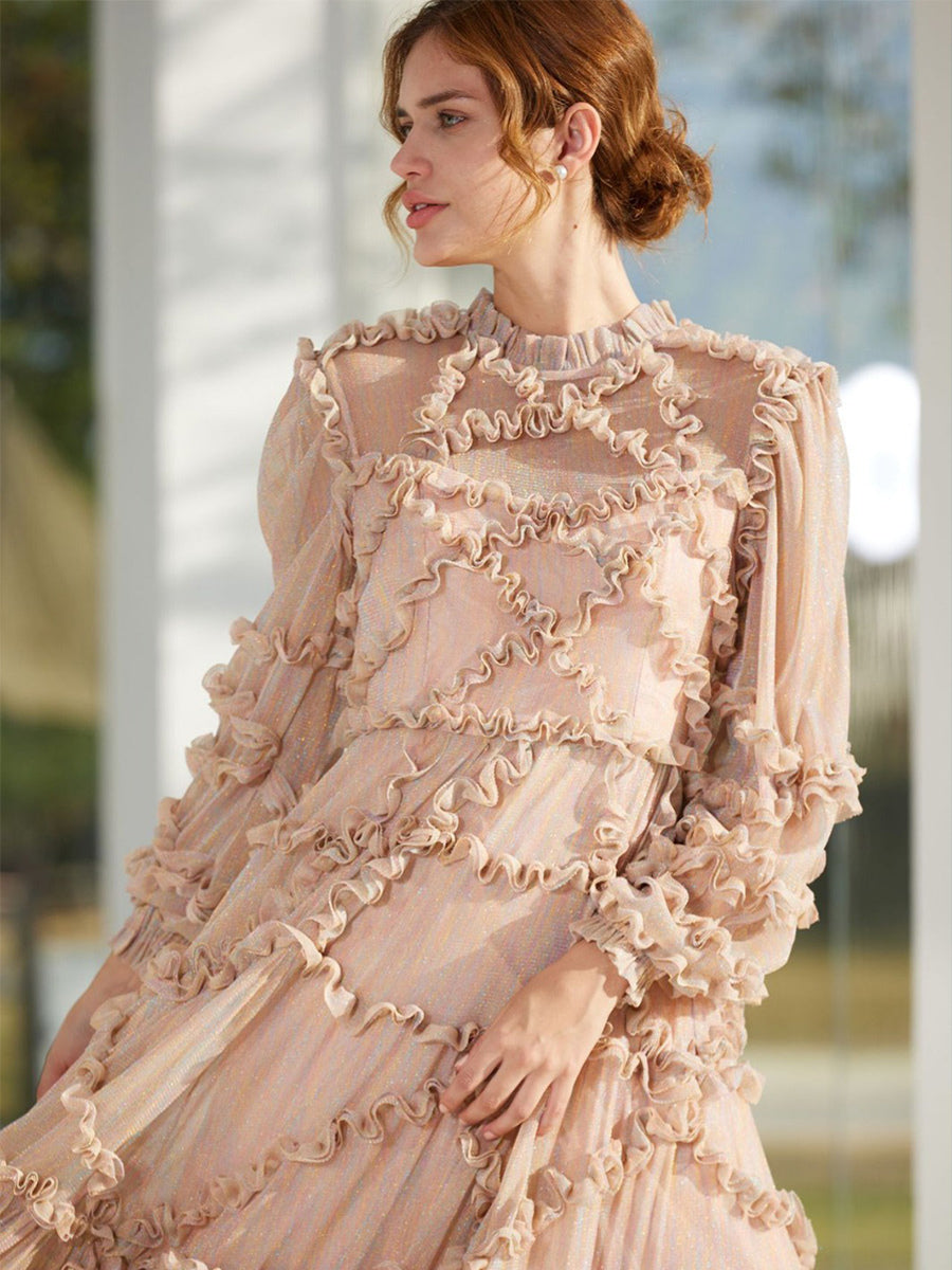Effortlessly Elegant Dress with a Timeless Design