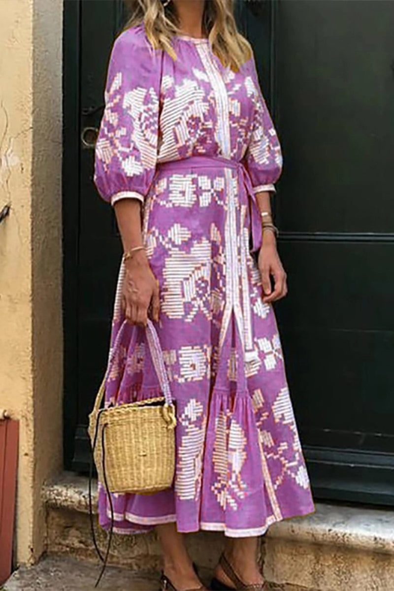 Classic Vintage Dress with a Flattering Fit
