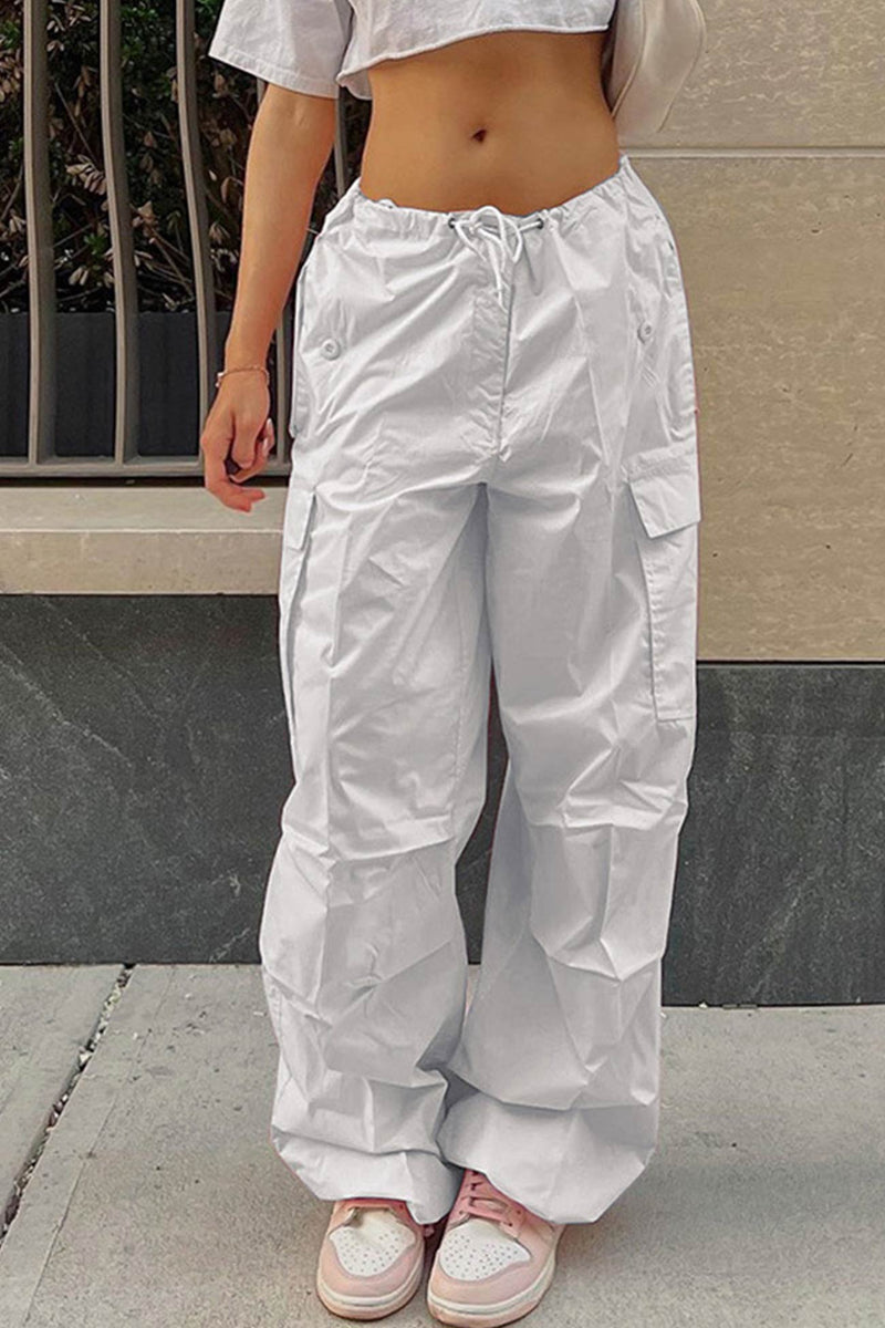 Well Tailored Pants with a Graceful Silhouette