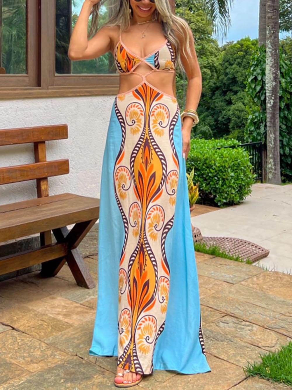 Well Tailored Dress with a Graceful Silhouette