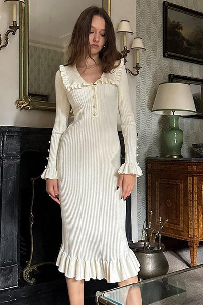 Beautifully Finished Dress in a Timeless Design