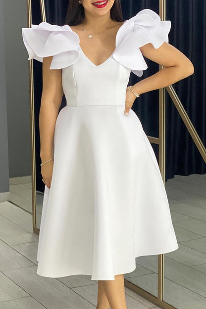 Beautifully Finished Dress in a Timeless Design