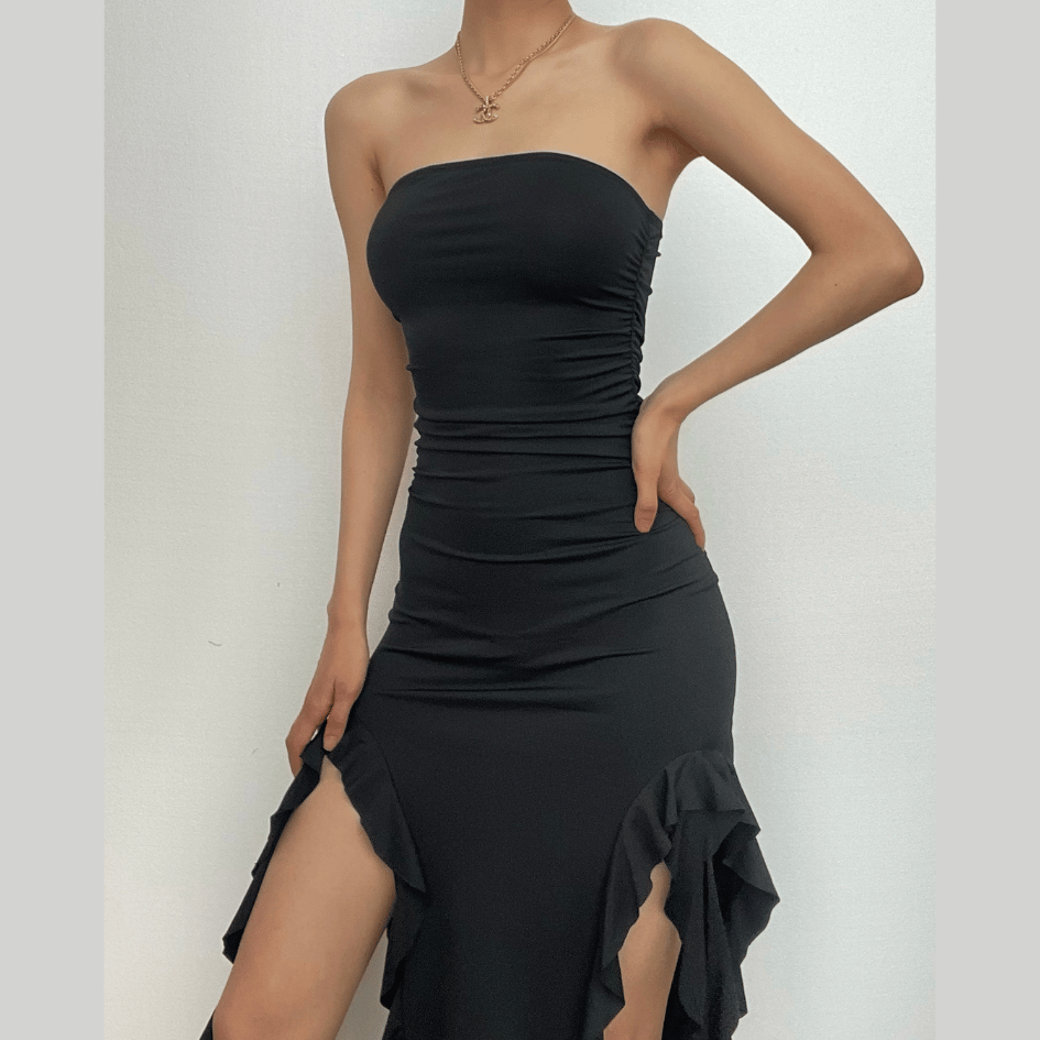 Gracefully Styled Dress for Any Occasion