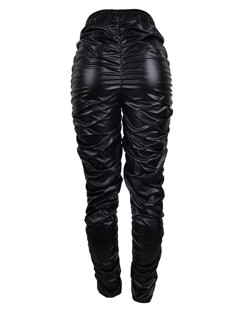 Well Tailored Pants with a Graceful Silhouette