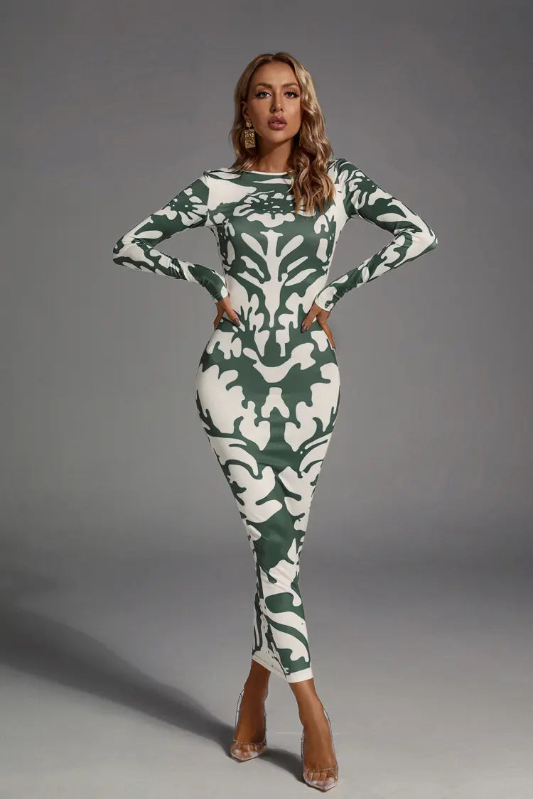 Classic Vintage Dress with a Flattering Fit