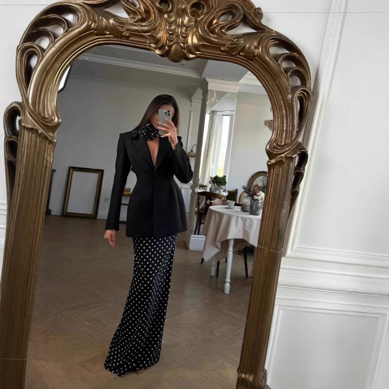 Effortlessly Elegant Garment with a Timeless Design
