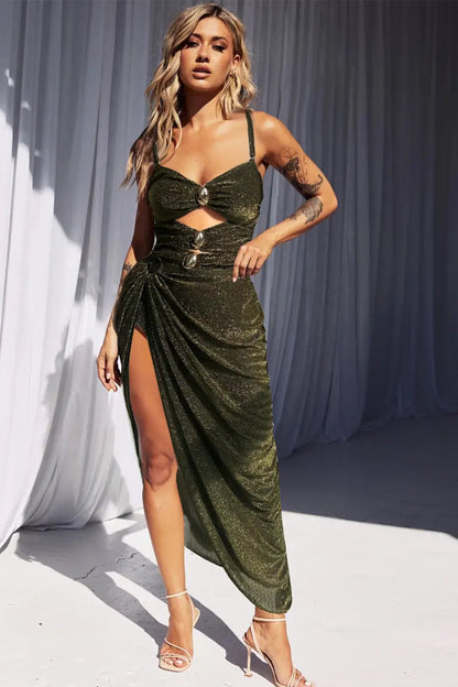 Well Tailored Garment with a Graceful Silhouette