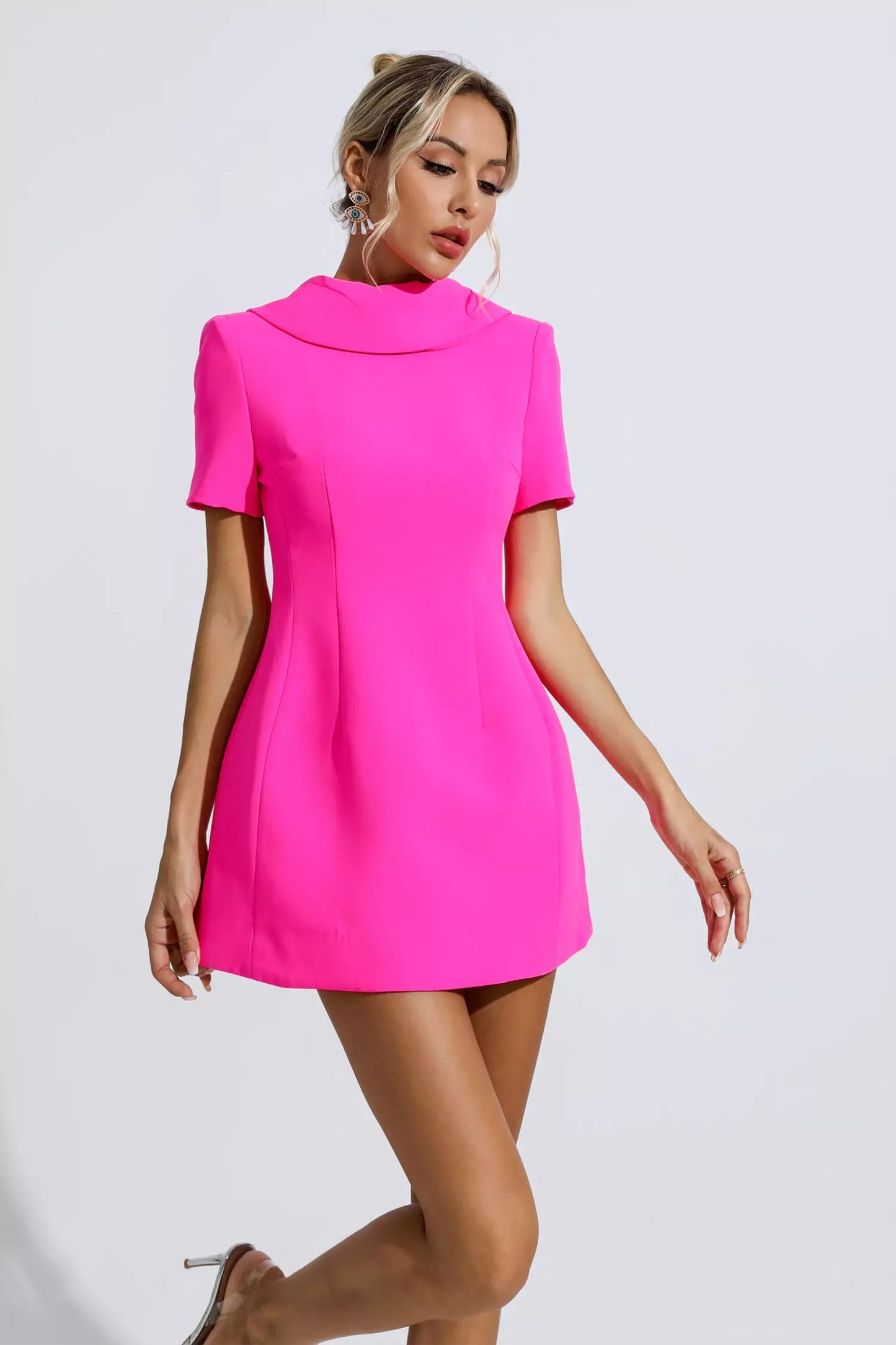 Gracefully Styled Dress for Any Occasion