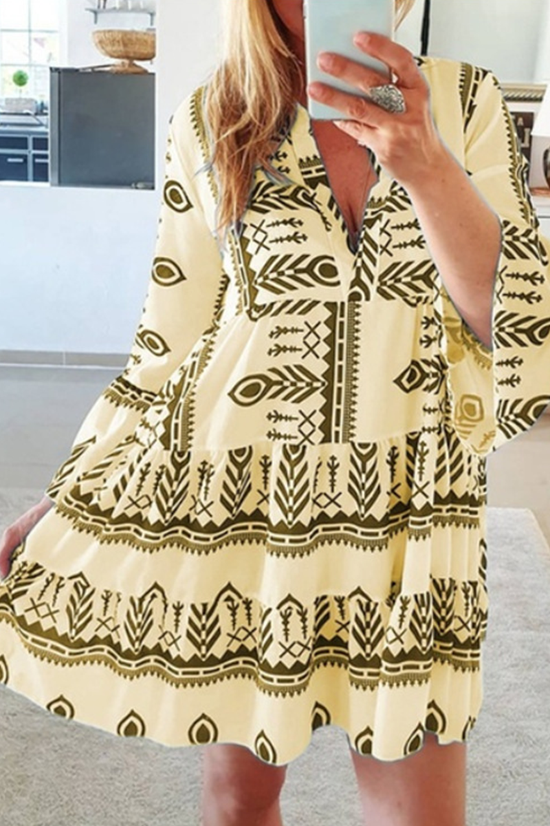 Classic Vintage Dress with a Flattering Fit