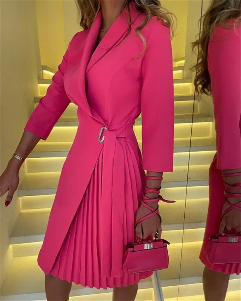 Classic Vintage Dress with a Flattering Fit