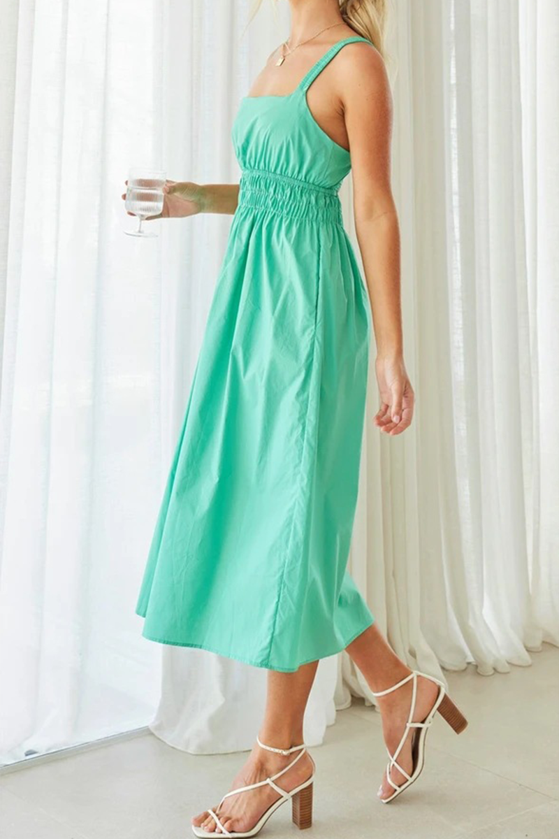 Sophisticated Dress with a Clean Classic Look