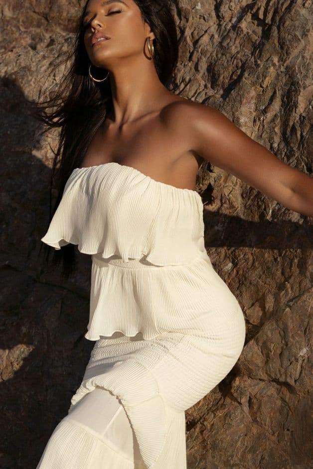 A Vintage Style Dress with Delicate Timeless Details