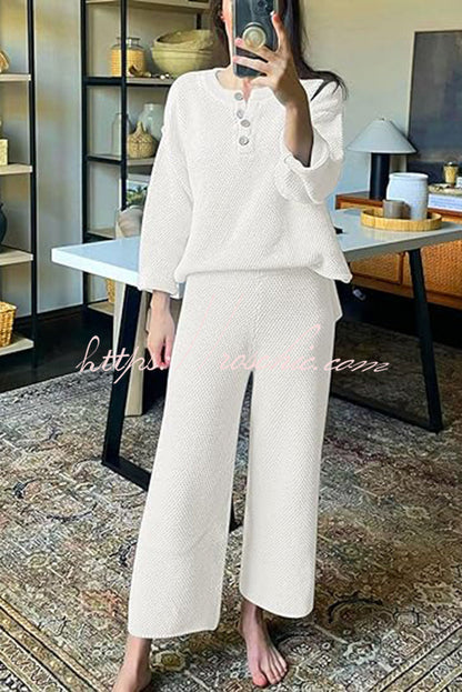 Classic Vintage & Enduringly Stylish Top