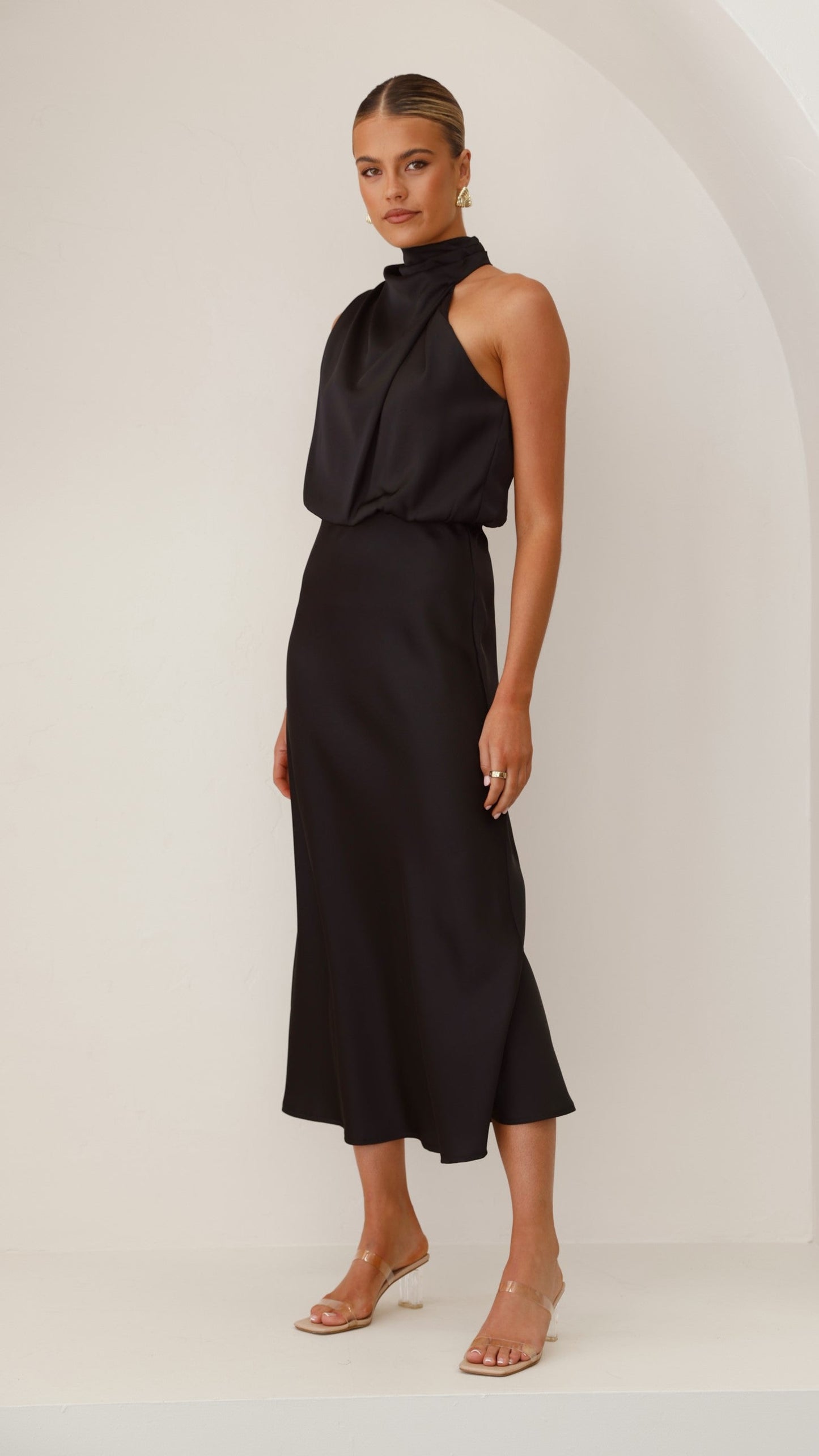 Classic Vintage & Enduringly Stylish Dress