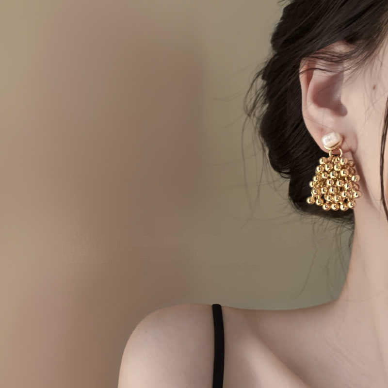 Beautiful Pearl Earring with Unique Style