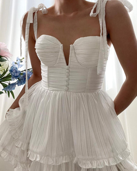 Effortlessly Elegant Dress with a Timeless Design