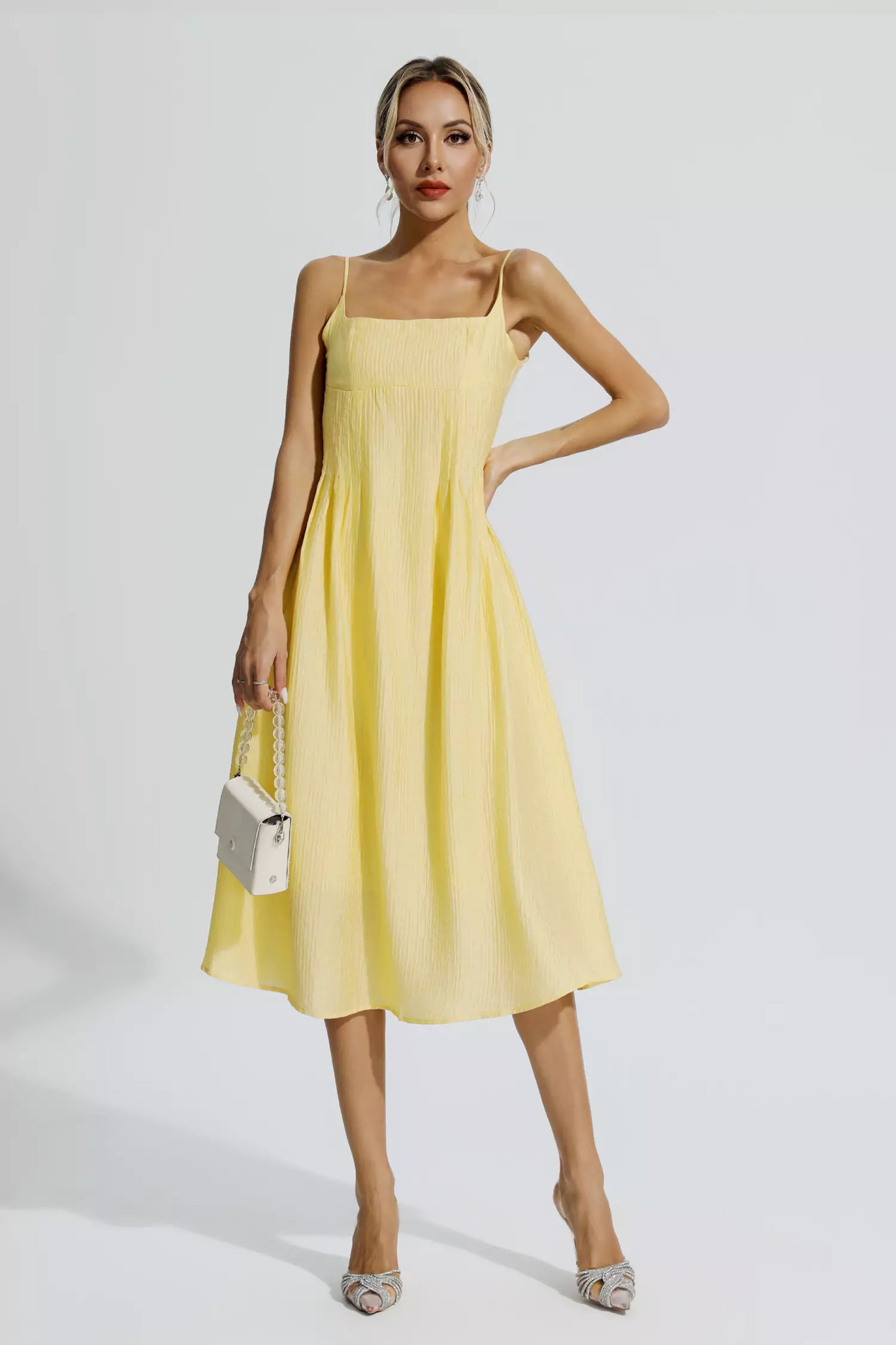 Beautifully Crafted Dress in a Classic Style