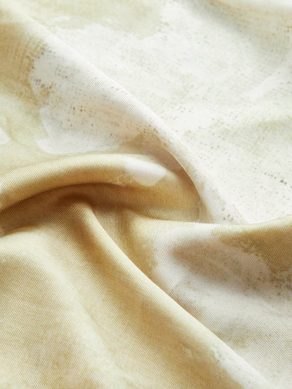 Effortlessly Elegant Pants with a Timeless Design