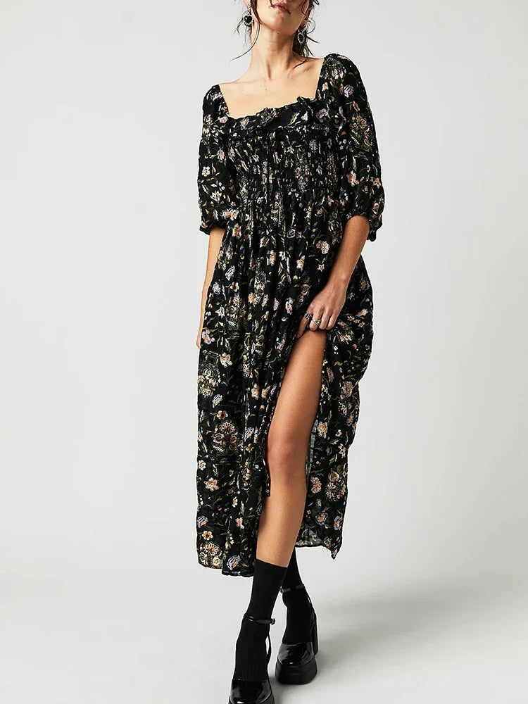 Classic Vintage Dress with a Flattering Fit