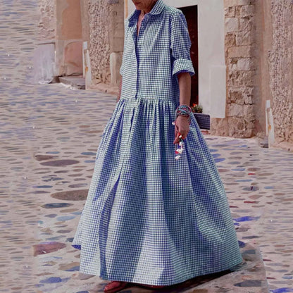 Classic Vintage Dress with a Flattering Fit
