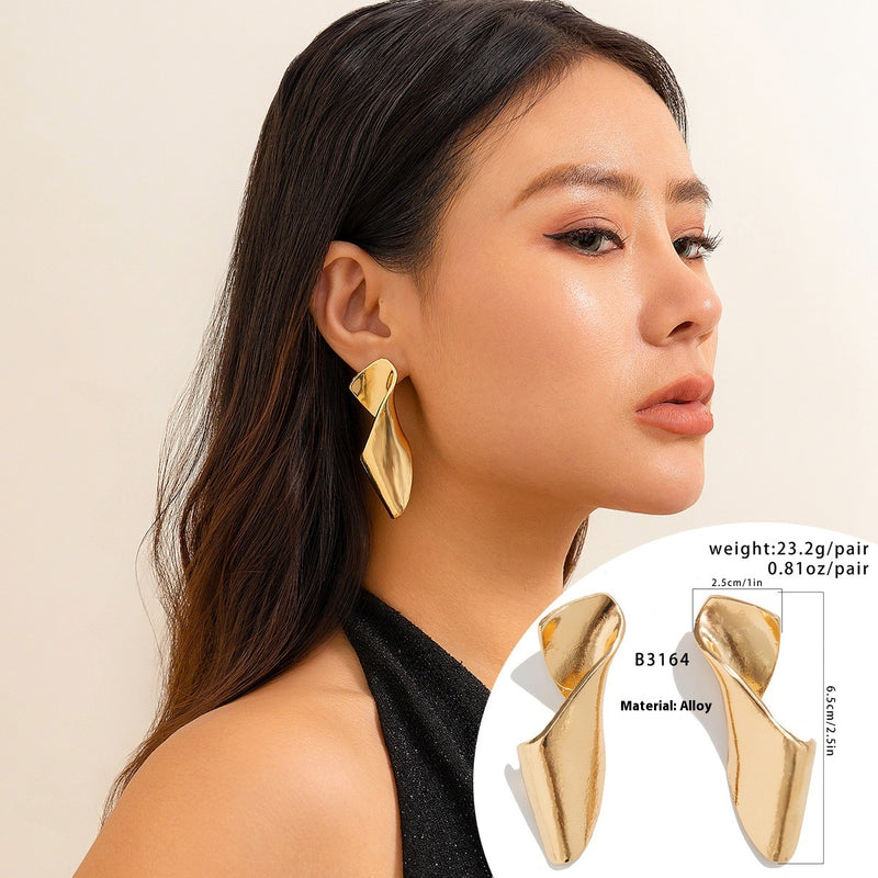 Classic Earring with Timeless Appeal