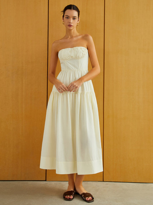 Beautifully Finished Dress in a Timeless Design