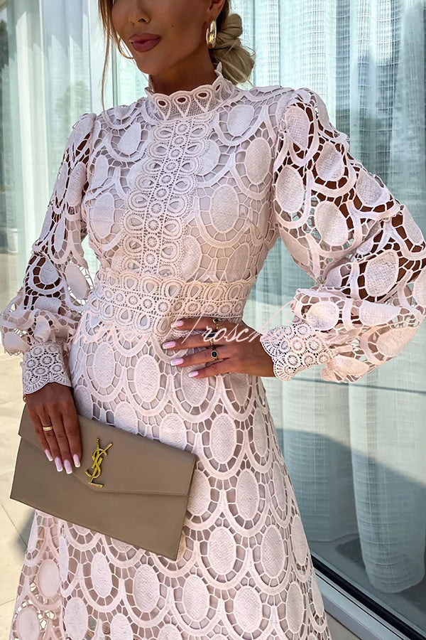 Classic Vintage Dress with a Flattering Fit