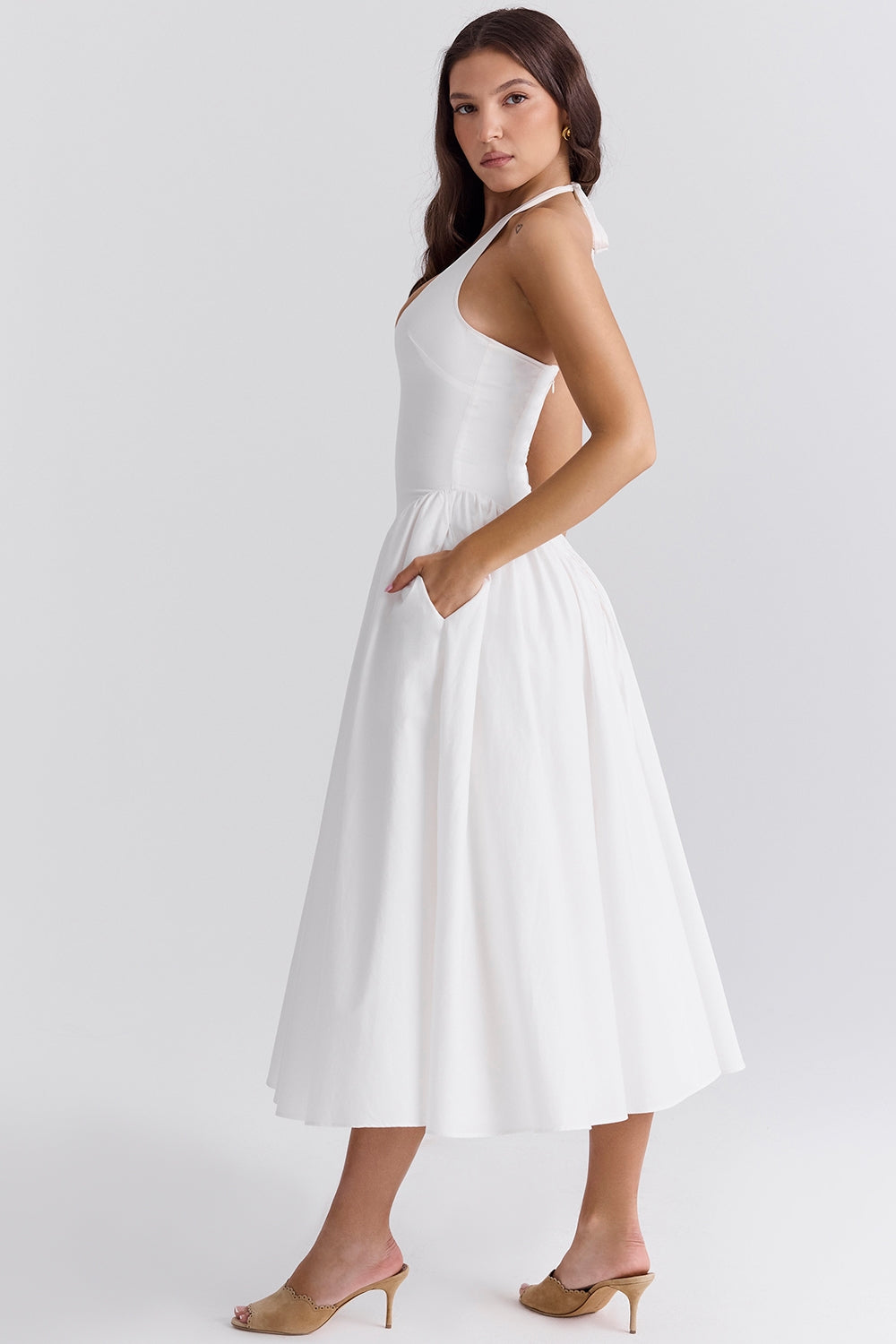 Classic Vintage Dress with a Flattering Fit