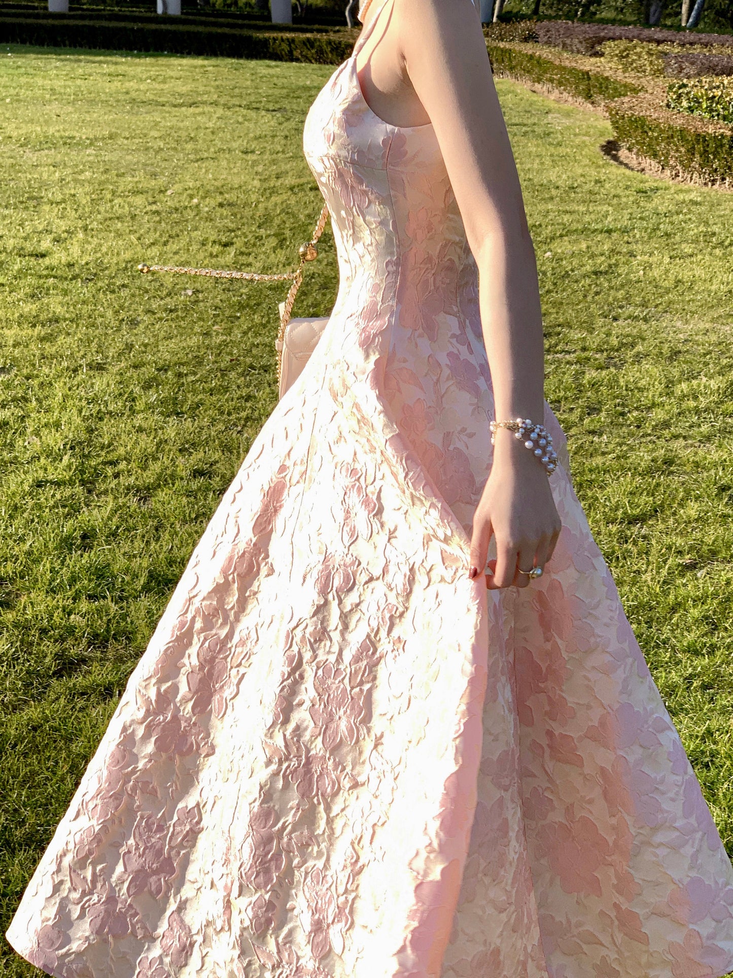 Beautifully Crafted Dress in a Classic Style