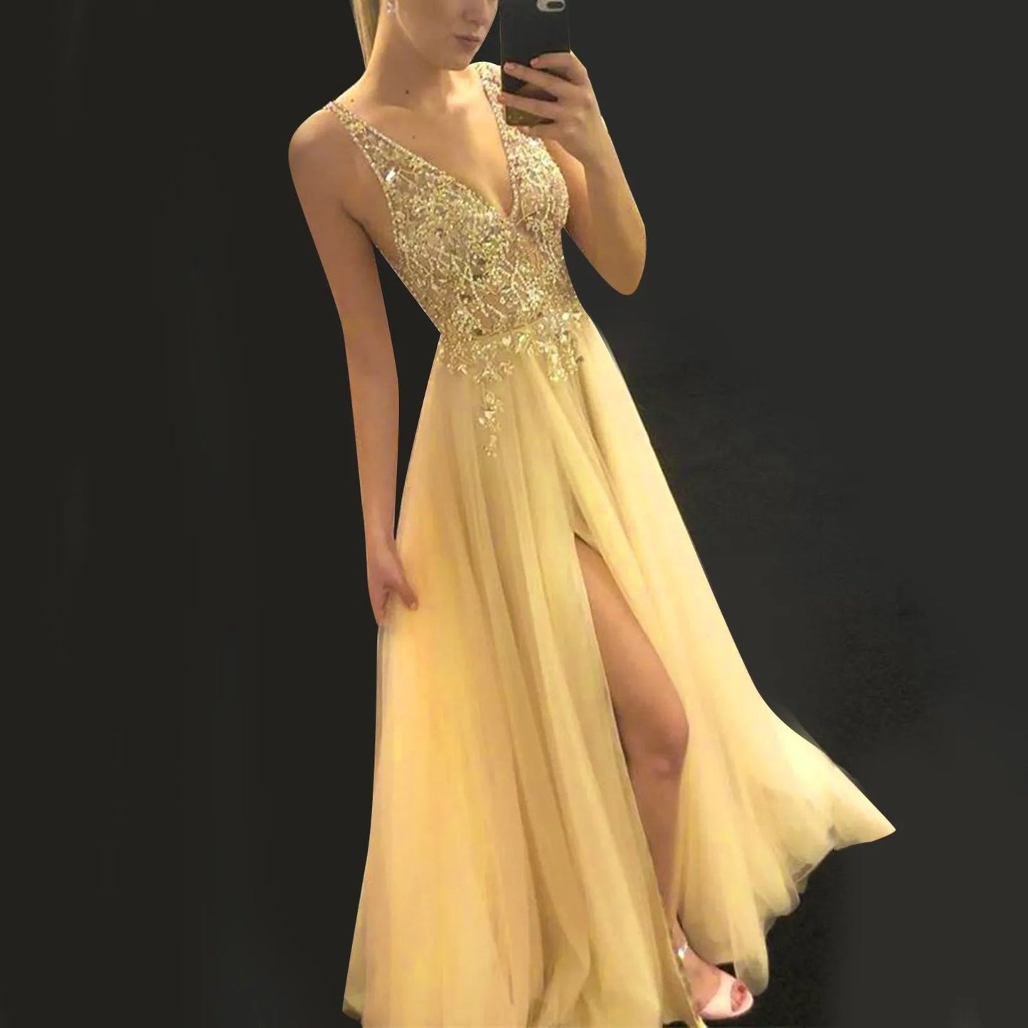 Classic Vintage Dress with a Flattering Fit