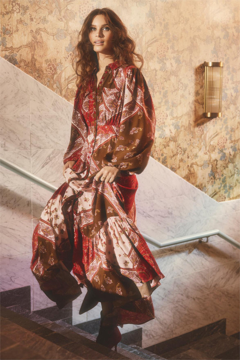Beautifully Crafted Dress in a Classic Style